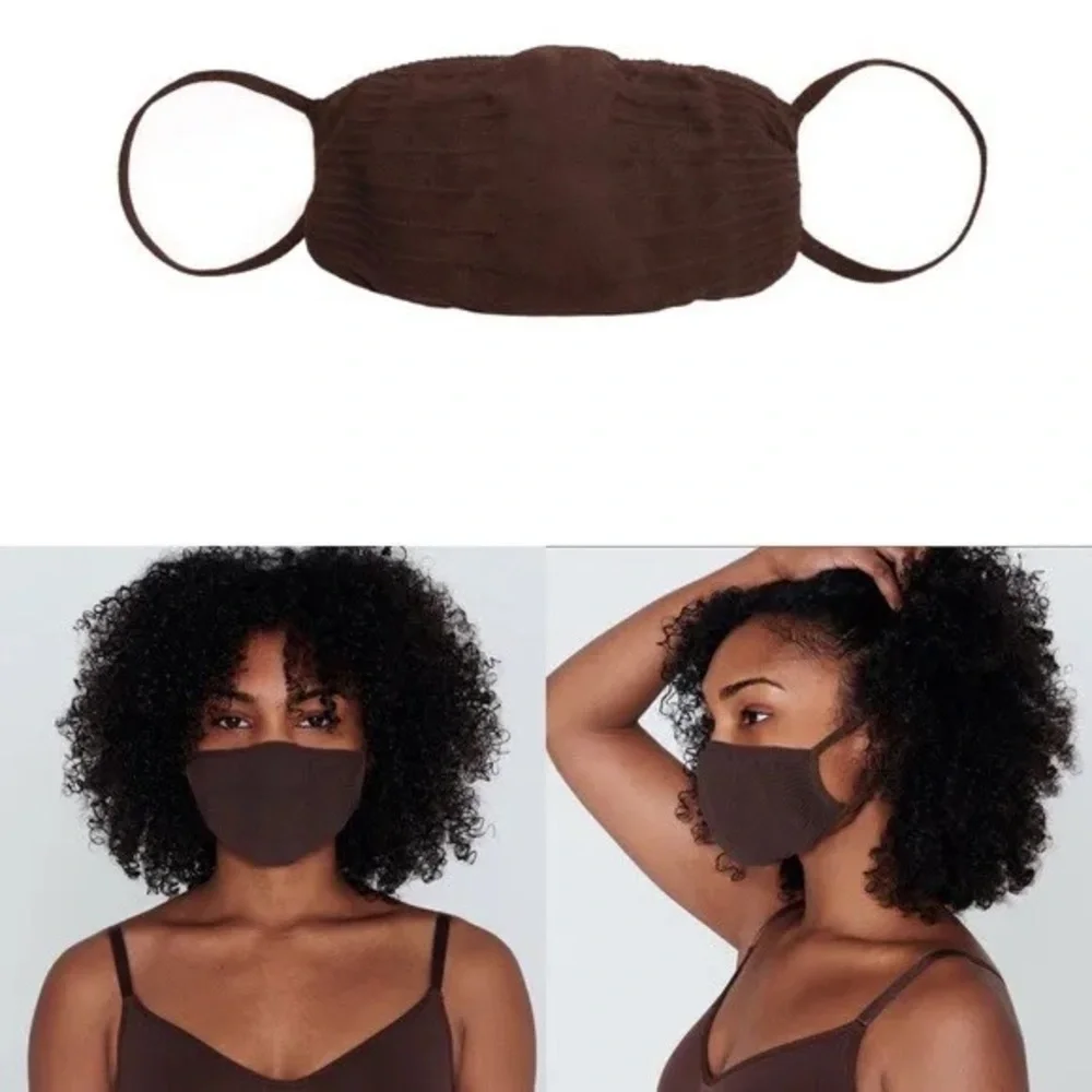 SKIMS SEAMLESS FACE MASKS BUNDLE OF 5 in COCOA NEW